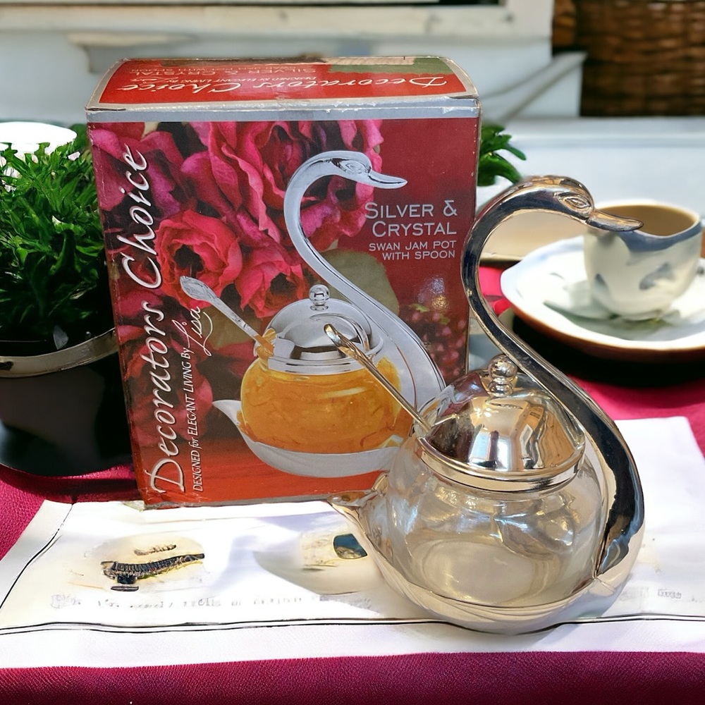 Davco Silver Swan JamPot With Silver Spoon